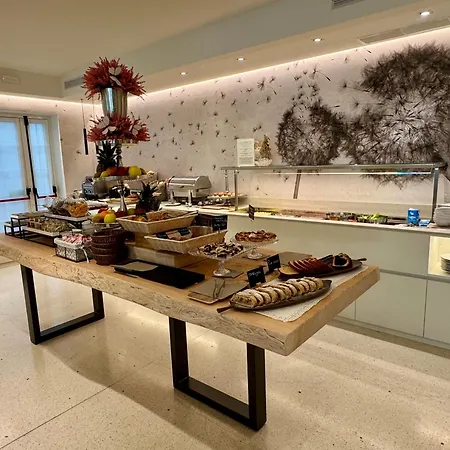 卡斯蒂丽欧内酒店 酒店