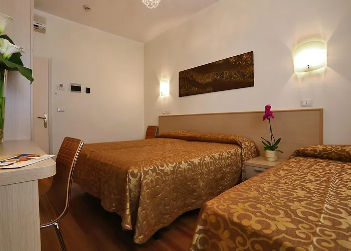 卡斯蒂丽欧内酒店 酒店 3*