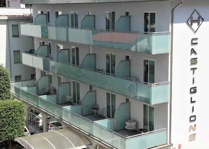 卡斯蒂丽欧内酒店 酒店 利尼亚诺萨比亚多罗